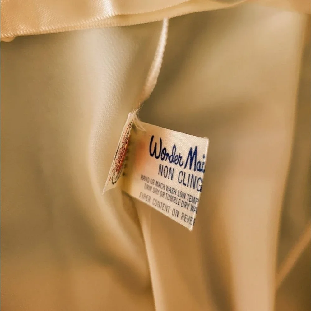 Vintage Wonder Maid Non-Cling Camisole – 1960s Era